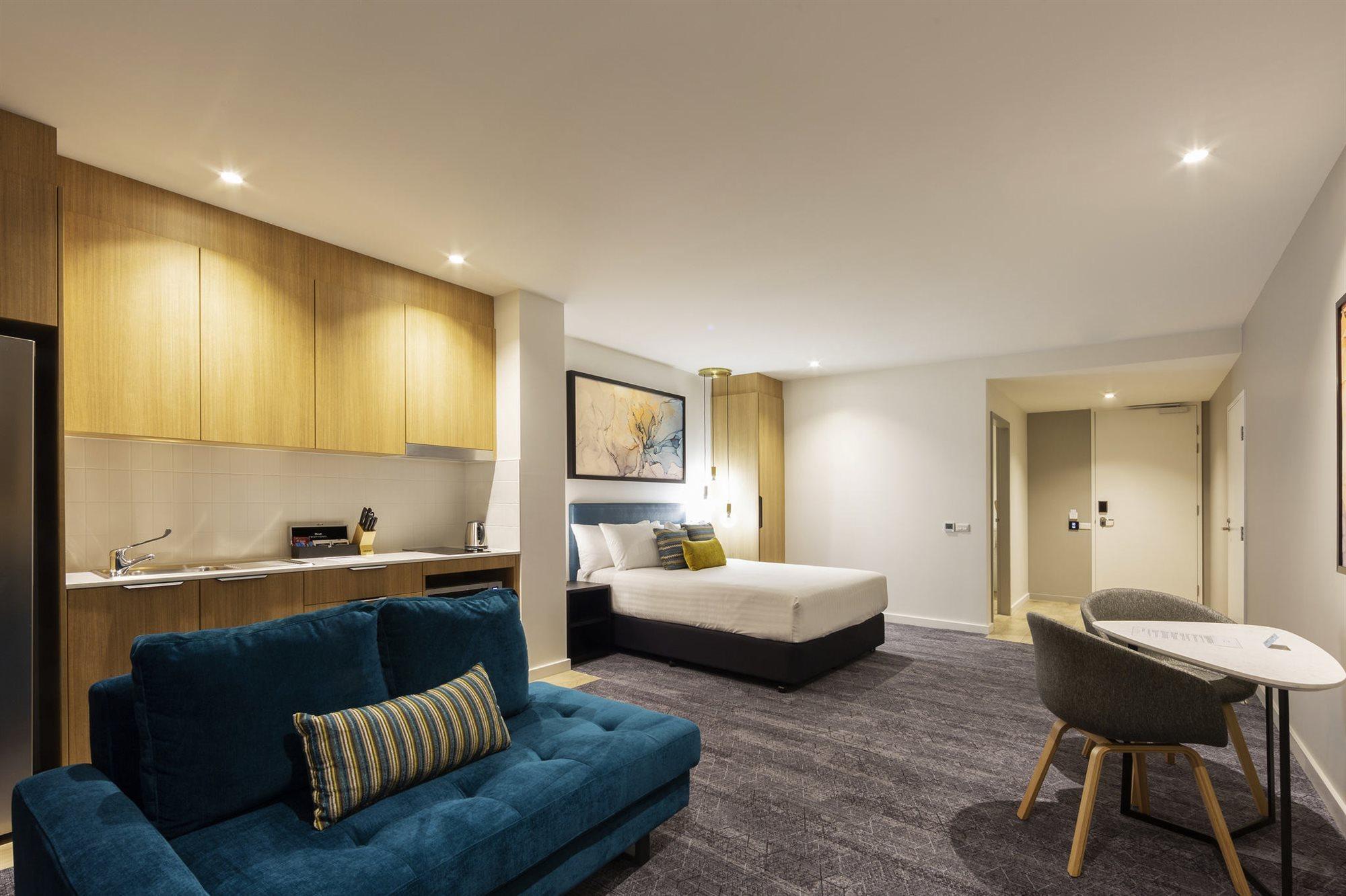 Mercure Canberra Belconnen Exterior photo