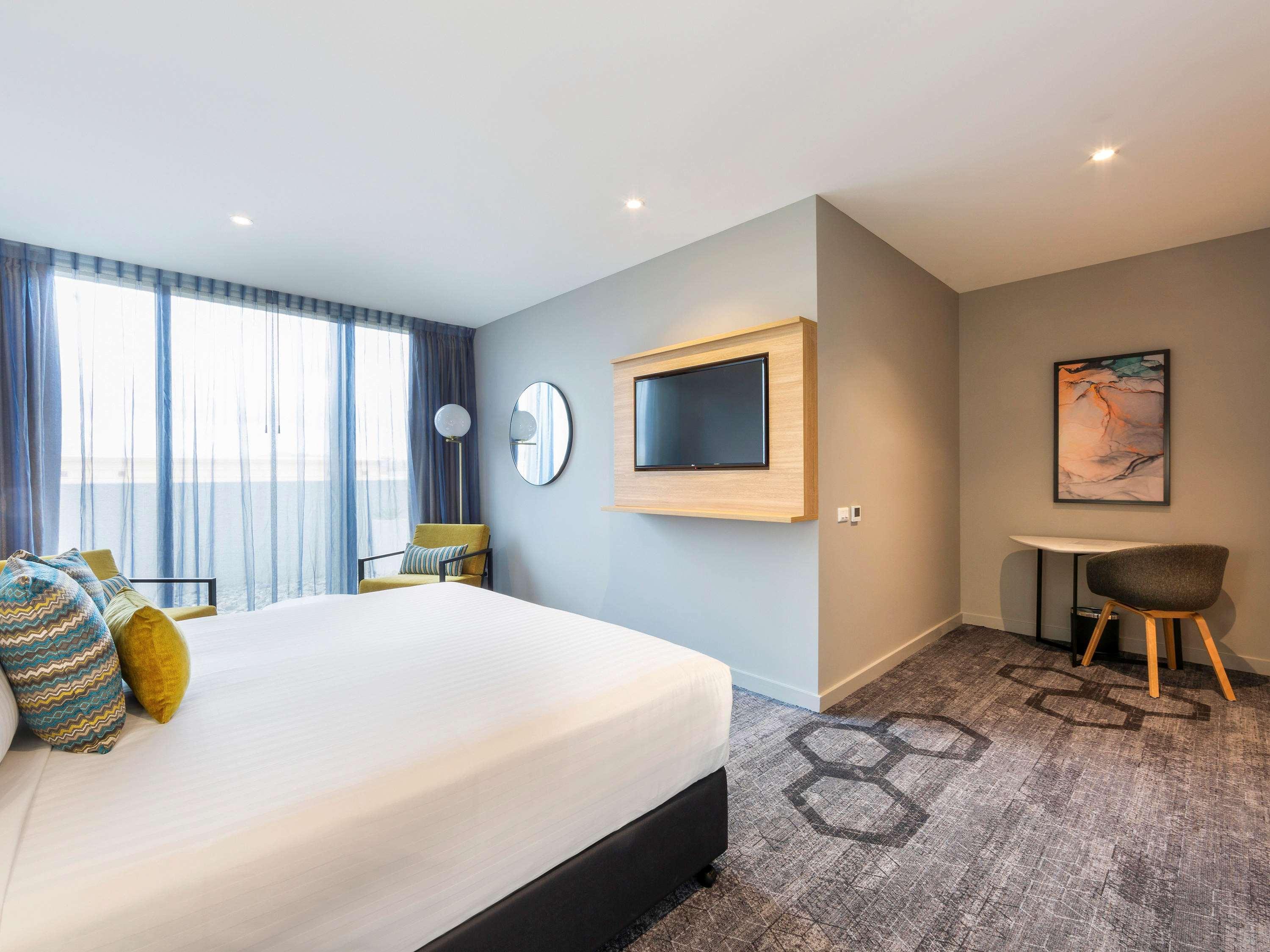 Mercure Canberra Belconnen Exterior photo