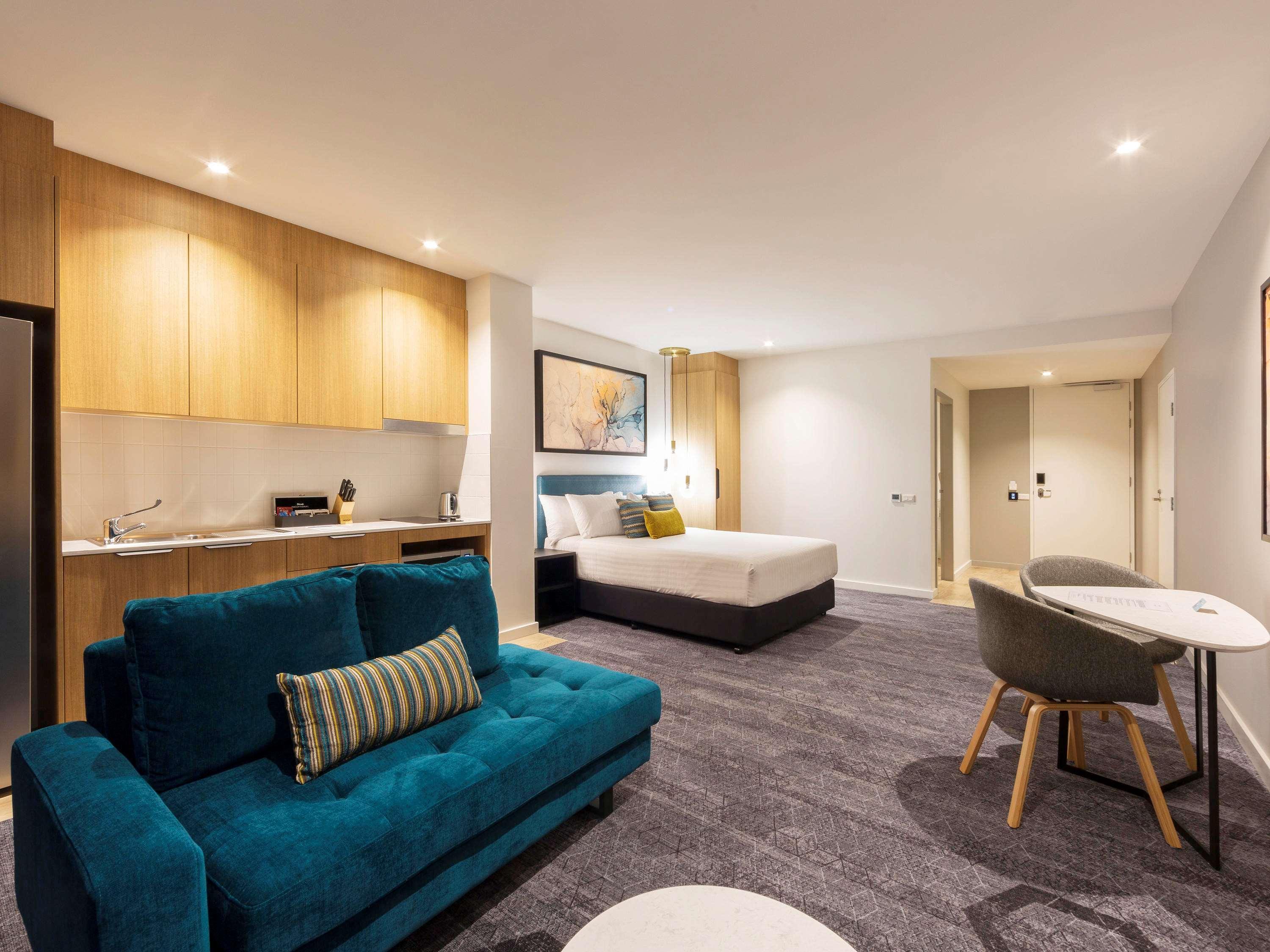 Mercure Canberra Belconnen Exterior photo