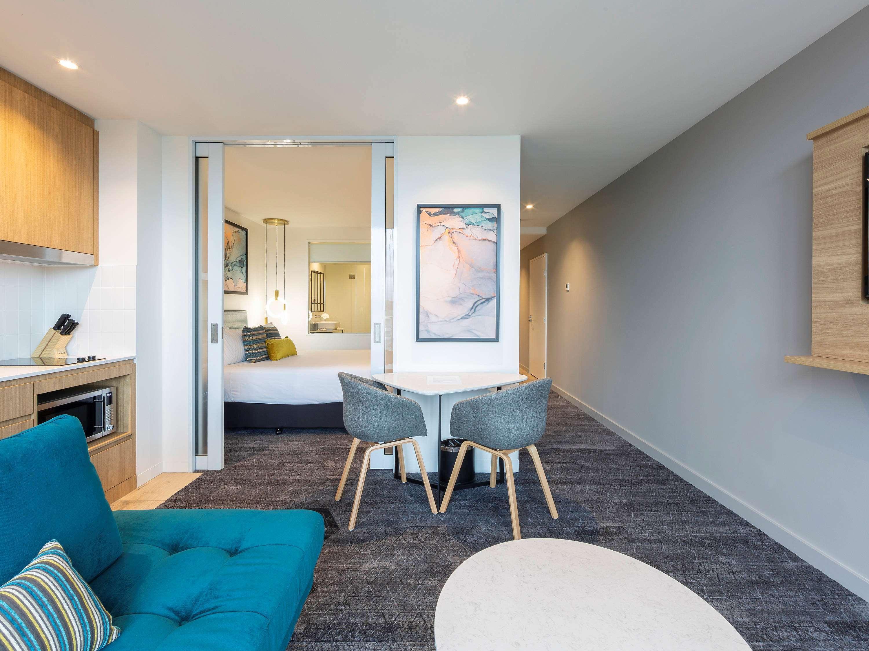 Mercure Canberra Belconnen Exterior photo