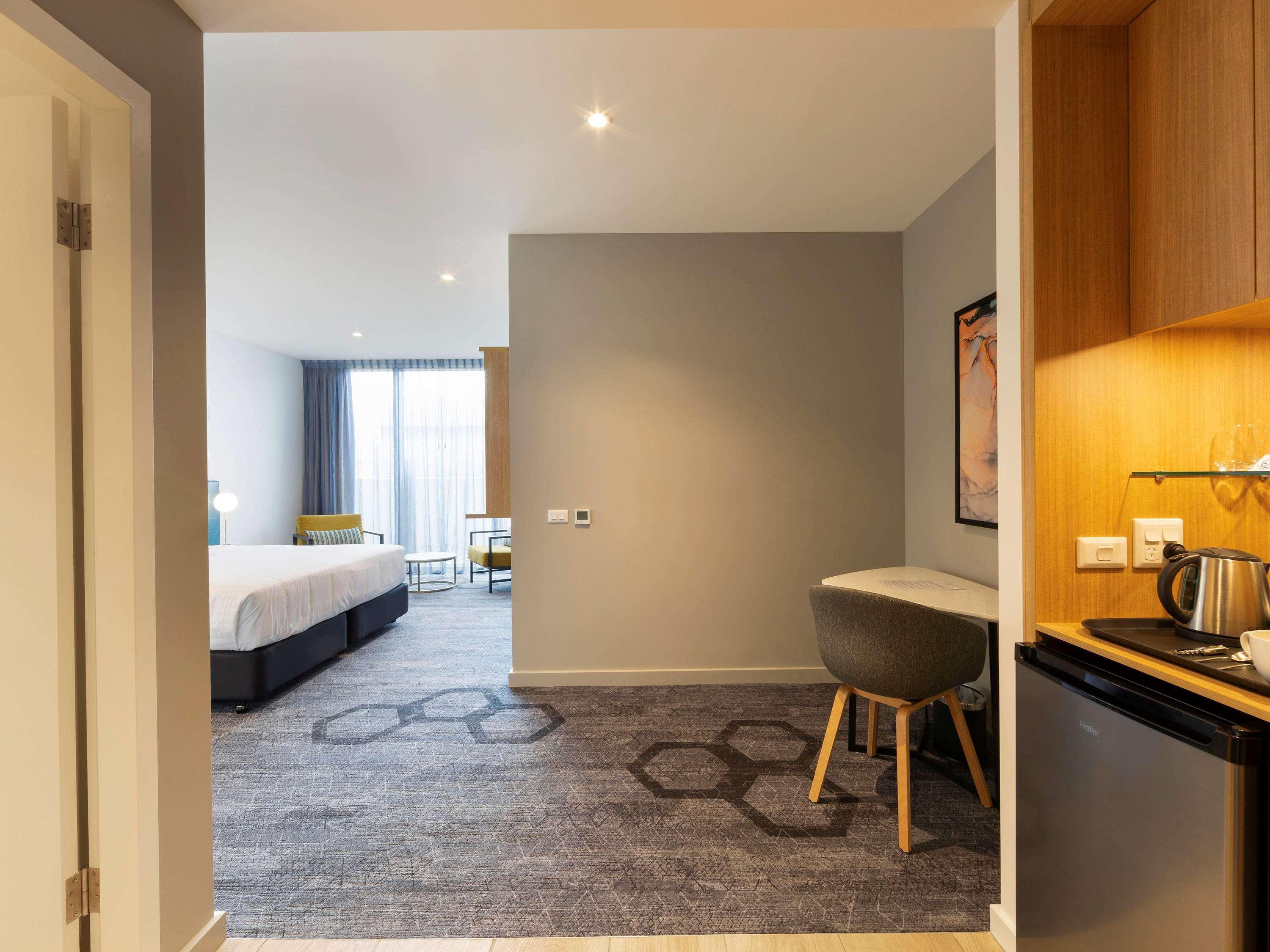 Mercure Canberra Belconnen Exterior photo