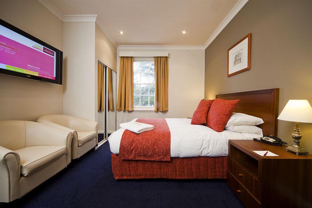 Mercure Canberra Belconnen Exterior photo