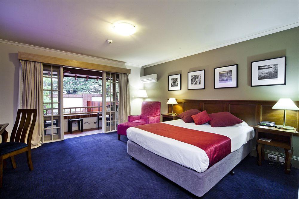 Mercure Canberra Belconnen Exterior photo