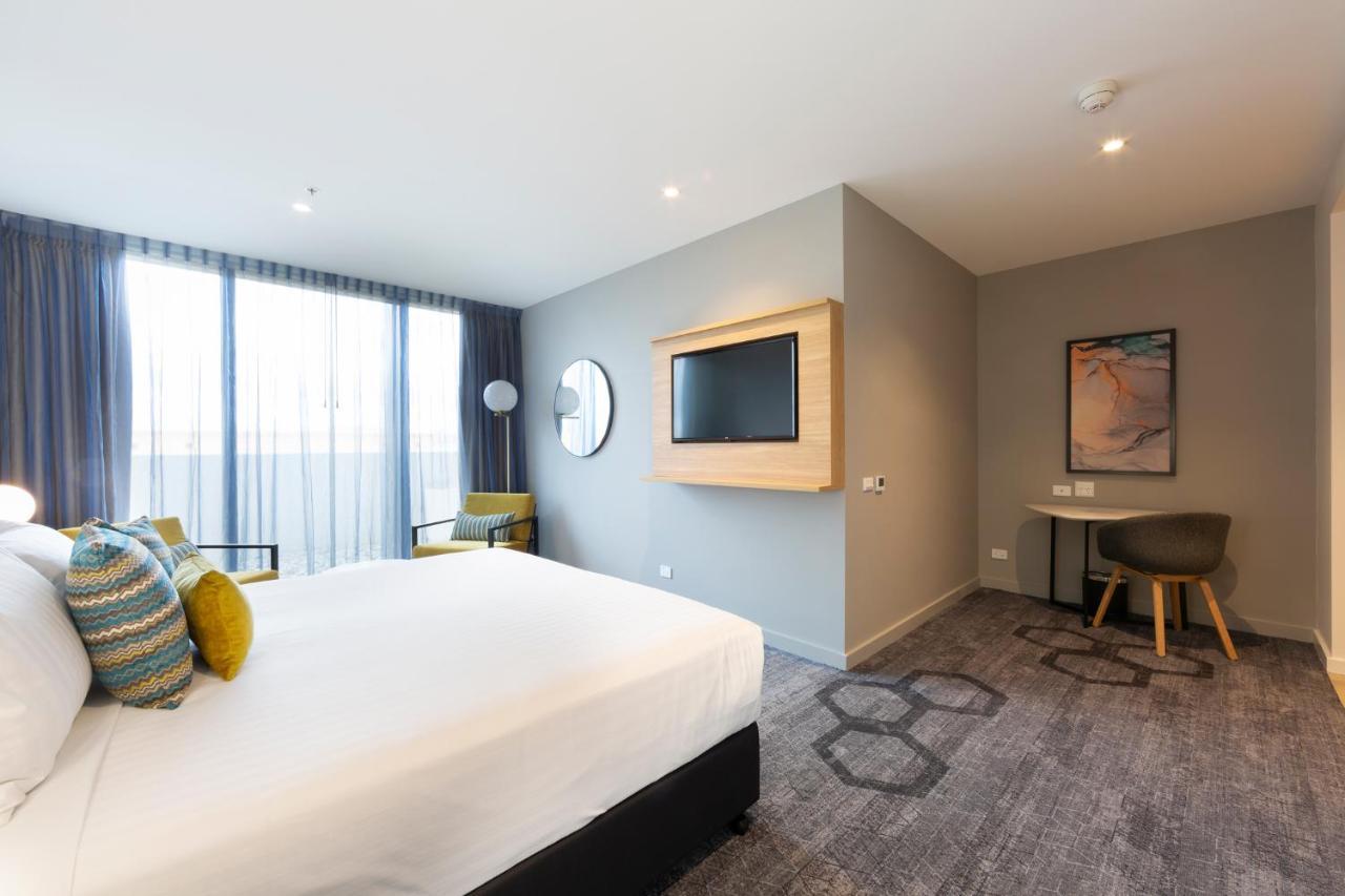 Mercure Canberra Belconnen Exterior photo