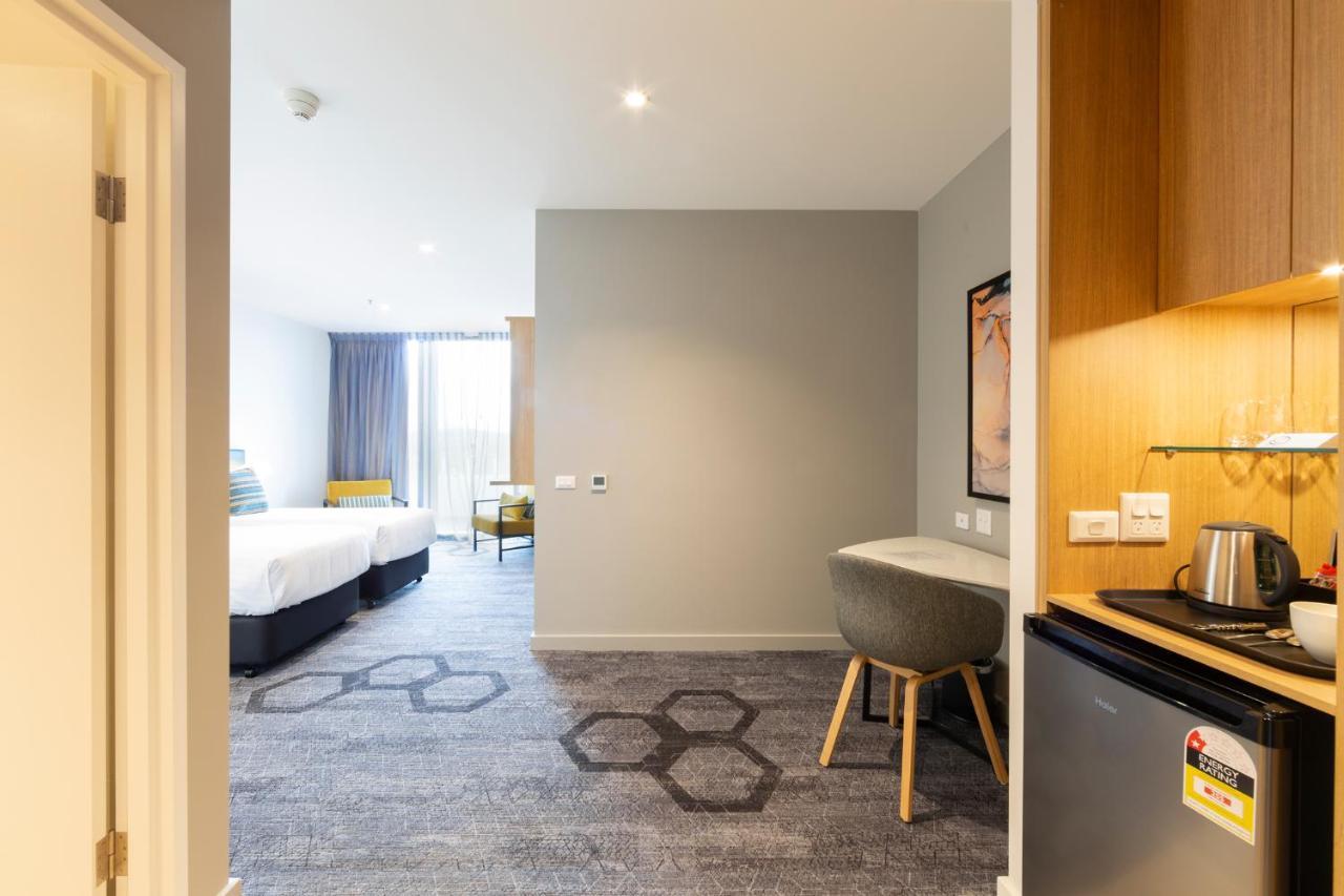 Mercure Canberra Belconnen Exterior photo
